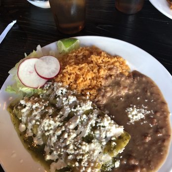 Los Cuernos - Chicken Enchiladas with Green Sauce - Mexican Near Me - Jersey City, New Jersey Los Cuernos - Chicken Enchiladas with Green Sauce - Mexican Near Me - Jersey City, New Jersey