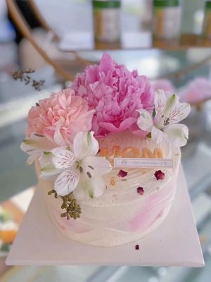 L'OTUS Cake Boutique Burnaby by null