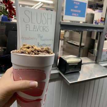Tiny's Dairy Barn - This is a small flurry. Hahaha it's huge. - Burgers Near Me - Wauseon, Ohio