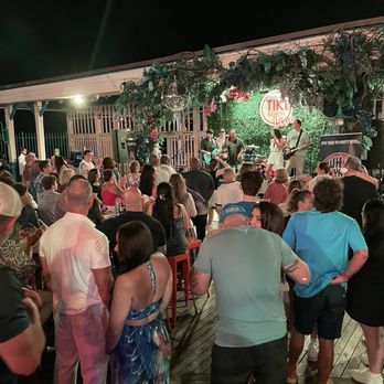 Tiki Beach Pier Restaurant - Seafood Near Me - Rye, New York