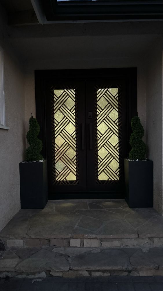 Armen and Edmond did a fantastic job on my doors. They were