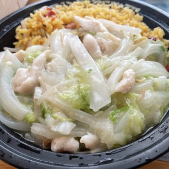 Amazing Wok Chinese Restaurant - Chicken Chow Mein - Chinese Near Me - Albany, New York Amazing Wok Chinese Restaurant - Chicken Chow Mein - Chinese Near Me - Albany, New York