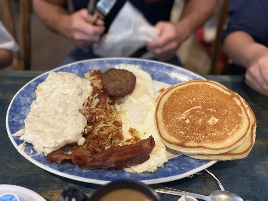 Everett Street Diner by null