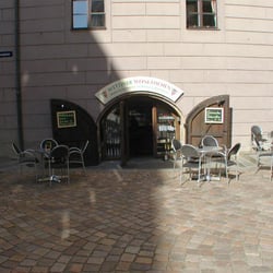Wettiner Weinlädchen - Anblick von der Brühlschen Gasse aus
