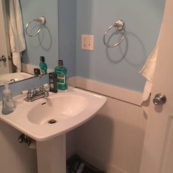 Blue Door Cottages - Cottage 13 bathroom - Vacation Rentals Near Me - Monticello, Indiana