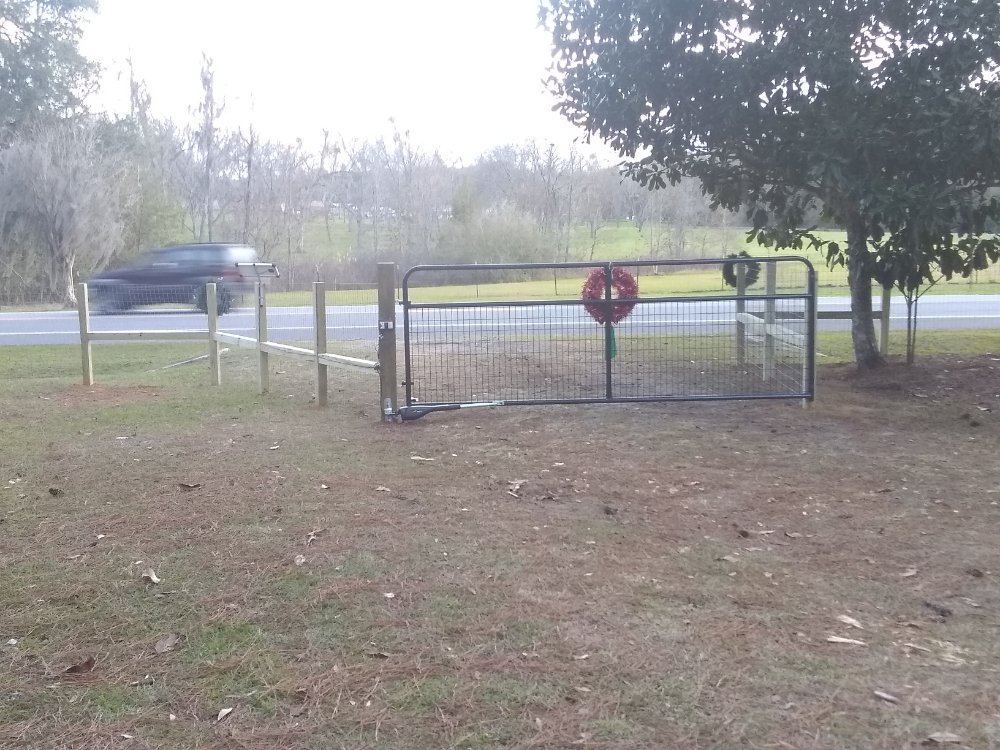 Slide of All seasons fence