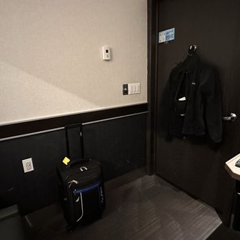 Minute Suites - Airport Lounges Near Me - Philadelphia, Pennsylvania Minute Suites - Airport Lounges Near Me - Philadelphia, Pennsylvania