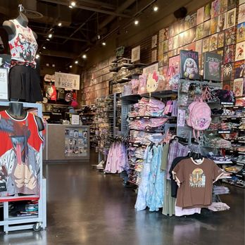 Hot Topic - Accessories Near Me - Torrance, California Hot Topic - Accessories Near Me - Torrance, California