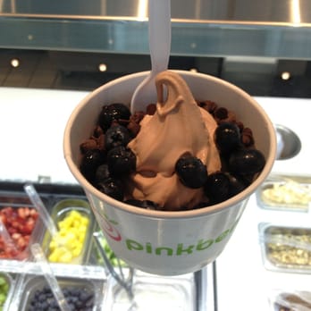 Pinkberry - Chocolate hazelnut with blueberries and chocolate pieces - Ice Cream & Frozen Yogurt Near Me - Westlake Hills, Texas Pinkberry - Chocolate hazelnut with blueberries and chocolate pieces - Ice Cream & Frozen Yogurt Near Me - Westlake Hills, Texas