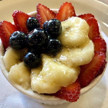 Kakaako Cafe - Parfait with honey.  Delish! - Coffee & Tea Near Me - Honolulu, Hawaii