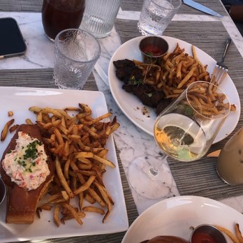 Nicolas Eatery - Lobster roll, steak tartare (well done), chicken sandwich - French Near Me - Los Angeles, California Nicolas Eatery - Lobster roll, steak tartare (well done), chicken sandwich - French Near Me - Los Angeles, California