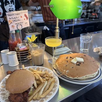 The Toasty Badger - Chicken sandwich and pancakes - Diners Near Me - Austin, Texas The Toasty Badger - Chicken sandwich and pancakes - Diners Near Me - Austin, Texas