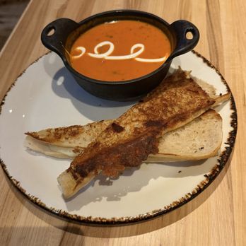 Jackalope's Bar and Grill - Grilled cheese and tomato basil soup -- the BEST - American Near Me - Fish Camp, California