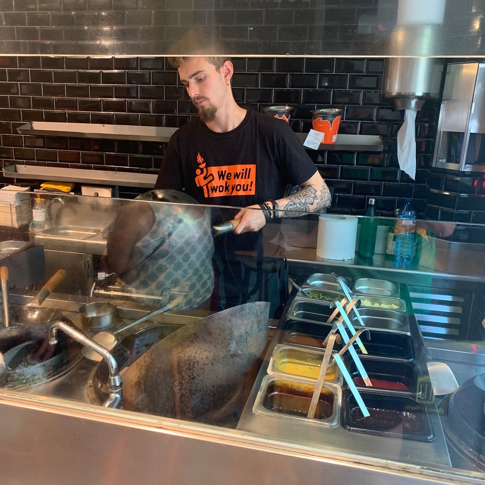 Wok to Walk - Inside - Wok Near Me - Barcelona, B Wok to Walk - Inside - Wok Near Me - Barcelona, B