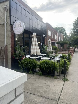 Meri's Bakeshop Cafe by null