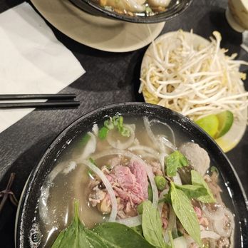 Vietnam Noodle Star - Seafood noodle and house special - Vietnamese Near Me - Toronto, Ontario Vietnam Noodle Star - Seafood noodle and house special - Vietnamese Near Me - Toronto, Ontario