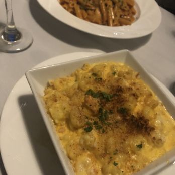 Il Sole - Veryyy cheesyyyy - Italian Near Me - New York, New York