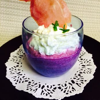 L'Arôme - Cappucino de betteraves, chantilly au Picodon et chips de Serrano - French Near Me - Aime, 73 L'Arôme - Cappucino de betteraves, chantilly au Picodon et chips de Serrano - French Near Me - Aime, 73