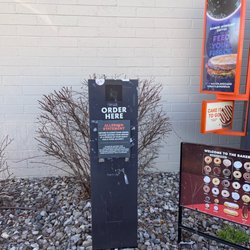 Dunkin' - Drive thru ordering spot