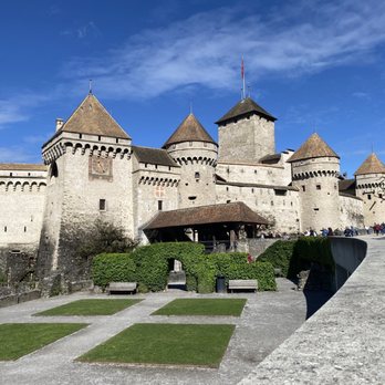 Château de Chillon - Chillon Castle - Landmarks & Historical Buildings Near Me - Veytaux, VD