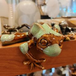 Simple Finds - Tree Frog
