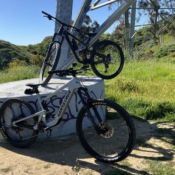 G's Cyclery & Wheels - TRANCE X Float through rock gardens, hit the jumps, and find the faster line. - Bikes Near Me - Whittier, California G's Cyclery & Wheels - TRANCE X Float through rock gardens, hit the jumps, and find the faster line. - Bikes Near Me - Whittier, California