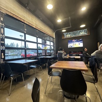 Taplandia Taphouse - Interior with tv - Beer Bar Near Me - Portland, Oregon Taplandia Taphouse - Interior with tv - Beer Bar Near Me - Portland, Oregon