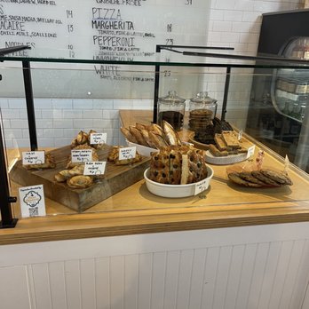 Staplehouse - Turnovers Various breads - New American Near Me - Atlanta, Georgia Staplehouse - Turnovers Various breads - New American Near Me - Atlanta, Georgia