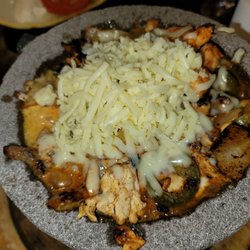 La Nopalera - Mojieto....mixed meat and veggies.
