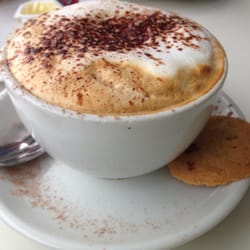 L'Escargot Rouge - Coffee and bickkie