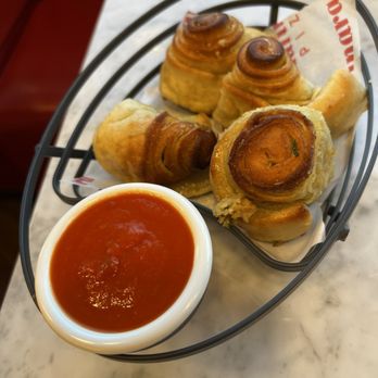 Marinara Pizza - Pizza Near Me - Greenvale, New York