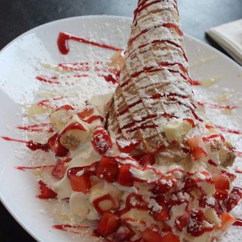KrungThep Tea Time - Strawberry Cheesecake High Hat - Tea Rooms Near Me - Winter Park, Florida