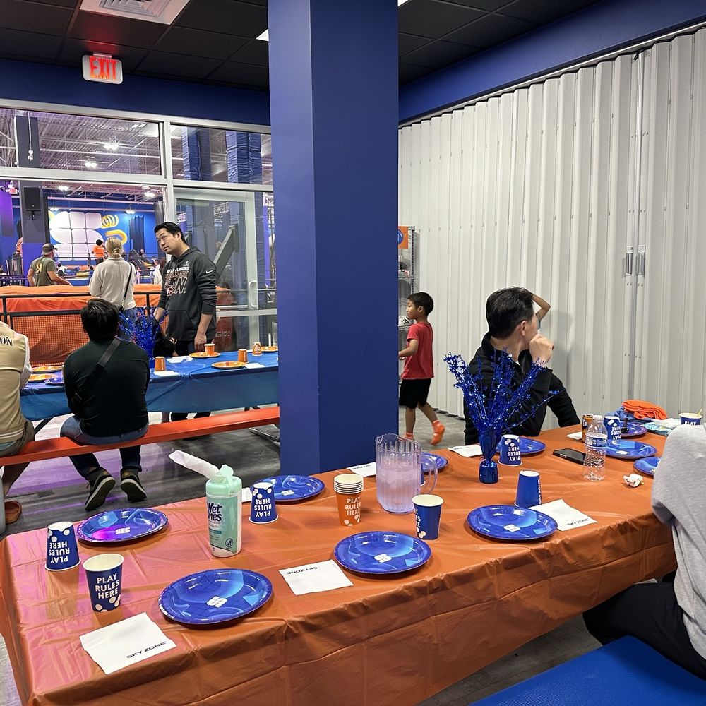 Sky Zone Trampoline Park - Trampoline Parks Near Me - Huntington Beach, California Sky Zone Trampoline Park - Trampoline Parks Near Me - Huntington Beach, California