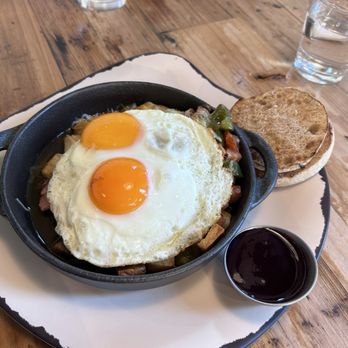 Egg Harbor Cafe - Ultimate Skillet - Breakfast & Brunch Near Me - Chicago, Illinois Egg Harbor Cafe - Ultimate Skillet - Breakfast & Brunch Near Me - Chicago, Illinois