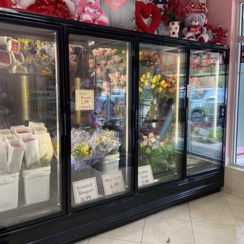 Kobosko's Kreamery - a display of valentine's day flowers - Florists Near Me - Wellington, Florida