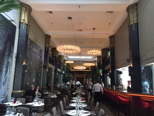 Le Petit Paris by null