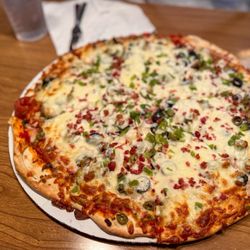 Laycoff's Tavern - Everything Pizza