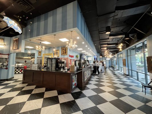 Amélie's Uptown | French Bakery & Cafe by null
