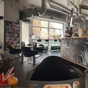 Blueorange - Inside seating - Cafes Near Me - Vienna, 9