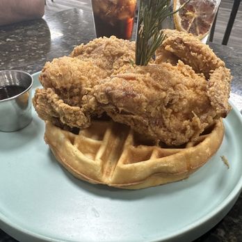 Tata's Cafe - Breakfast & Brunch Near Me - Hawthorne, California