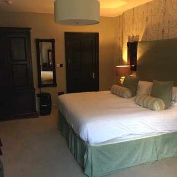No. 11 Boutique Hotel - Brasseries Near Me - Edinburgh, EDH