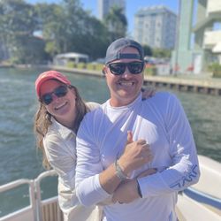 Whole Lotta Fun Tiki Charters - Cruisin!