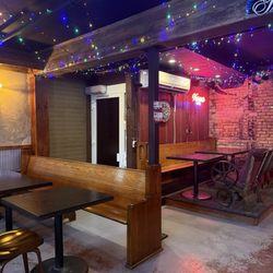 4 Deuces Saloon