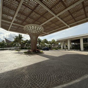 Garza Blanca - Entrance - Resorts Near Me