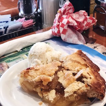 Original Jack's Country Kitchen - Apple pie a la mode - American Near Me - Avalon, California