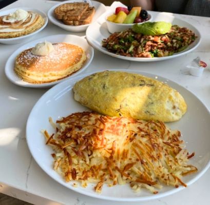 Honey Berry Pancakes and Cafe