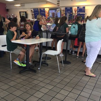 Baskin-Robbins - Long line and a packed house! - Ice Cream & Frozen Yogurt Near Me - San Jose, California