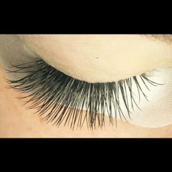 Beeswax & Butterfly Kisses By Robin - Natural Individual Lashes