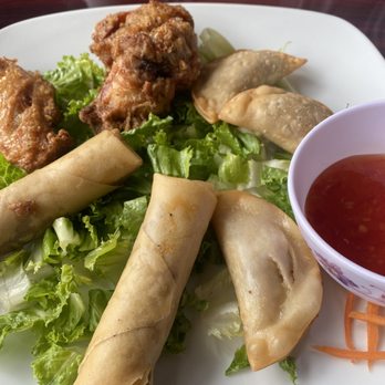 Rose Pho - Some mixed appetizer plate - Vietnamese Near Me - Normandy Park, Washington Rose Pho - Some mixed appetizer plate - Vietnamese Near Me - Normandy Park, Washington