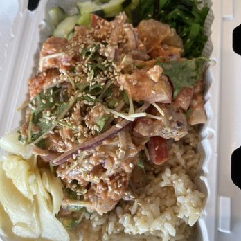 8oz Poke - Albacore and spicy tuna with house sauce - Poke Near Me - Studio City, California